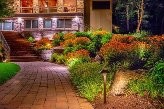 Types of Outdoor Landscape Lighting Types of Outdoor Landscape Lighting